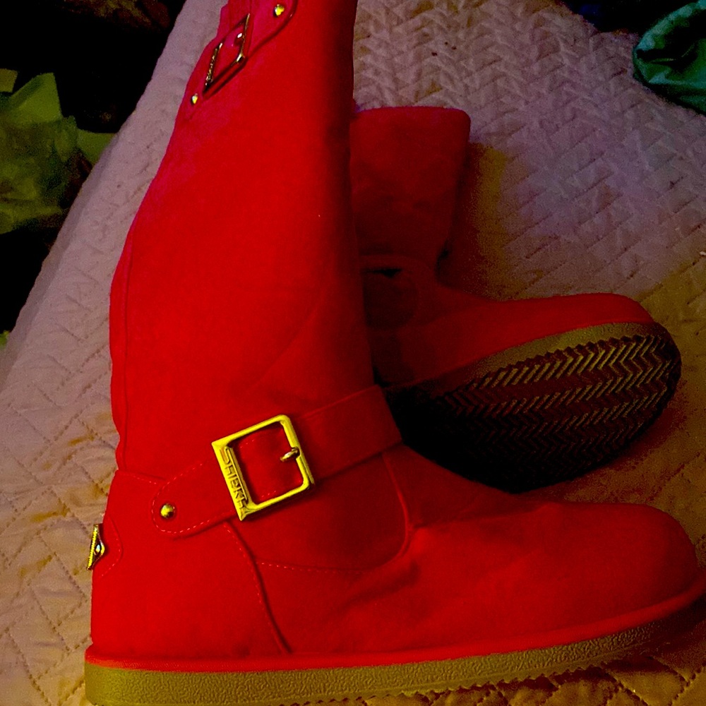 Ladies dark pink boots